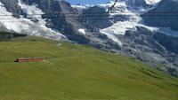 Blick auf Jungfraubahn von Kleiner Scheidegg aus 
