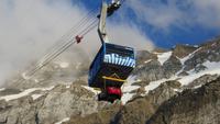 0139 Auf der Schwägalp - mit der Seilbahn wird ein Auto vom Säntis gebracht