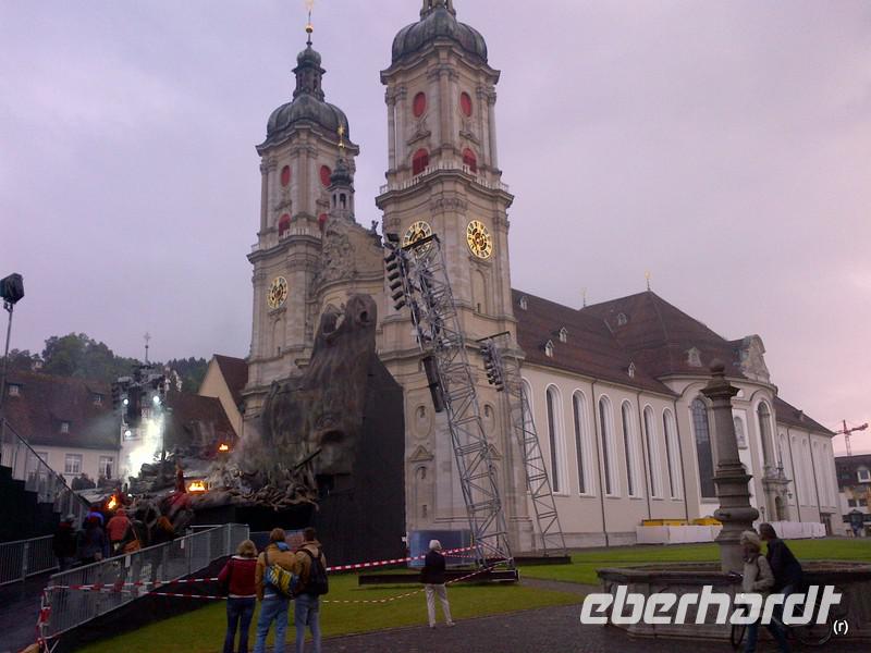 St.Gallen Stiftskirche mit Freilichtbühne der Verdi Oper 