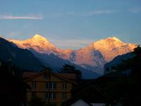 Mönch und Jungfrau im Alpenglühen
