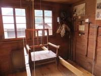 070 Im Museum in Saas Fee - Sänfte mit der Touristen auf die Berge getragen worden