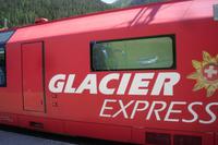 Durchfahrt des Glacier-Express in Niederwald