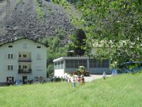 Brusio,warten auf den Bernina-Express