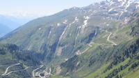 0166 Fahrt über den Furka-Pass - Blick zur Grimselpass-Strasse
