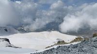 0399 Kleines Matterhorn - Blick über den Gletscher nach Cervinia