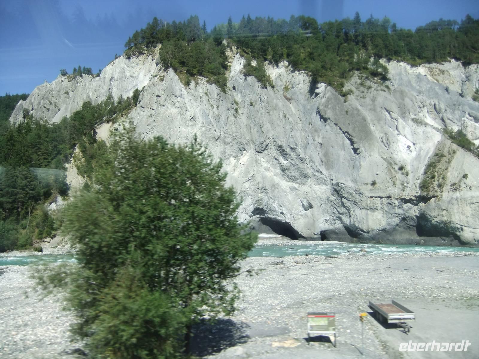 Fahrt durch die Rheinschlucht