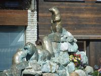 Der Murmeltierbrunnen in Zermatt