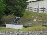 Skeleton Fahrer Statue St.Moritz 