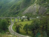 im Bernina Express --Kreisviadukt bei Brusio 