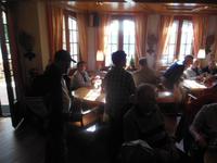 im Hotel National in Zermatt beim Willkommensdrink 