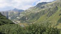 127 Fahrt mit der Furka-Dampfbahn - Blick zur Grimselstraße