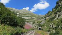 136 Fahrt mit der Furka-Dampfbahn - Blick zur Grimselstraße