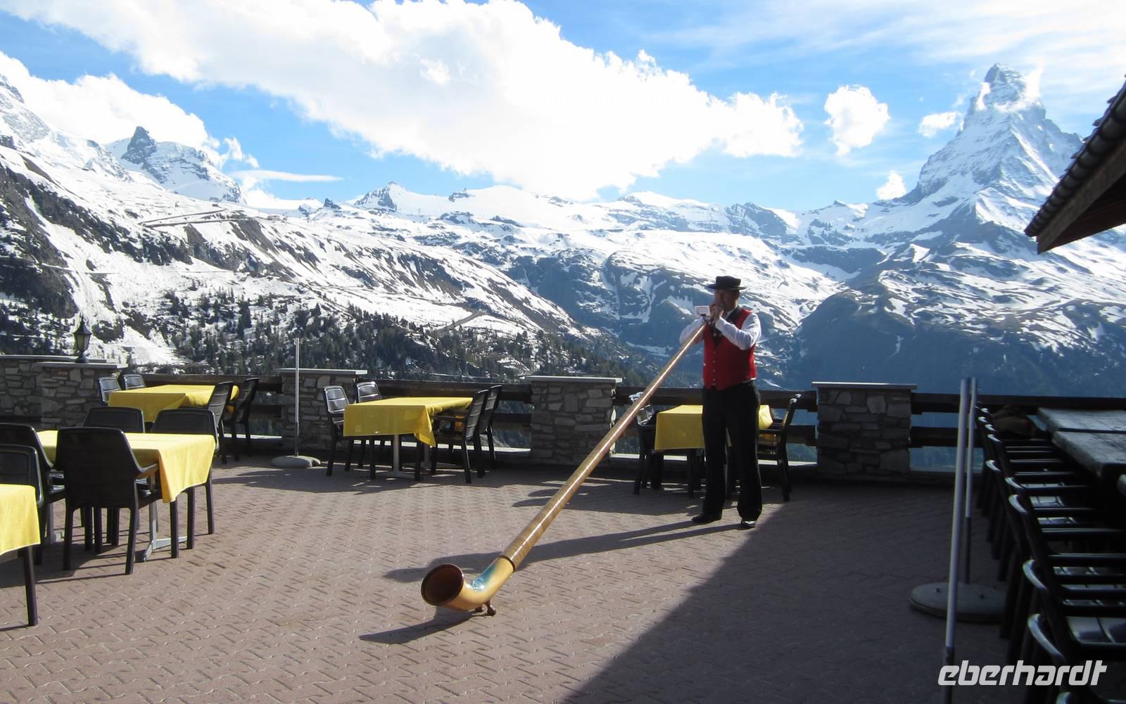 Folkloreabend auf  Sunnega