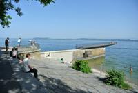 Auf der Seepromenade in Neuchatel
