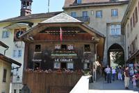 Le Chalet vor dem Schloss in Gruyeres