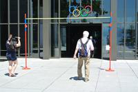 Der Eingang zum Olympischen Museum in Lausanne 