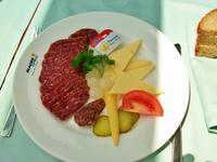 Mittagsimbiss im Zug