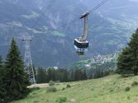 Mit der Seilbahn geht es hinauf zur Riederalp