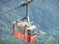 Mit der Seilbahn geht nach Fräkmüntegg hinunter
