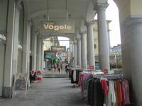 Spaziergang durch Locarno am frühen Morgen zum Bahnhof