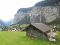 Lauterbrunnen mit Staubbach-Wasserfall