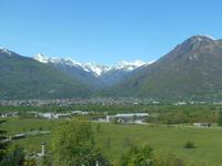 Fahrt mit der Centovalli-Bahn (Blick auf Domodossola)