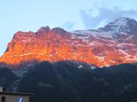 130 Grindelwald - Alpenglühen am Eiger