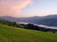 Abendstimmung in Flüeli-Ranft mit Blick auf den Sarner See