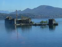 Fahrt entlang des Lago Maggiore (Castelli di Cannero)