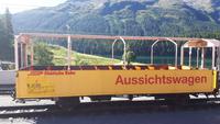 Fahrt mit dem Bernina-Express (Bahnhof in St. Moritz)