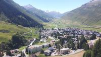 Fahrt mit dem Glacier-Express (Blick auf Andermatt)