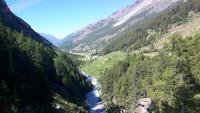 Fahrt mit dem Glacier-Express (Blick auf Täsch)