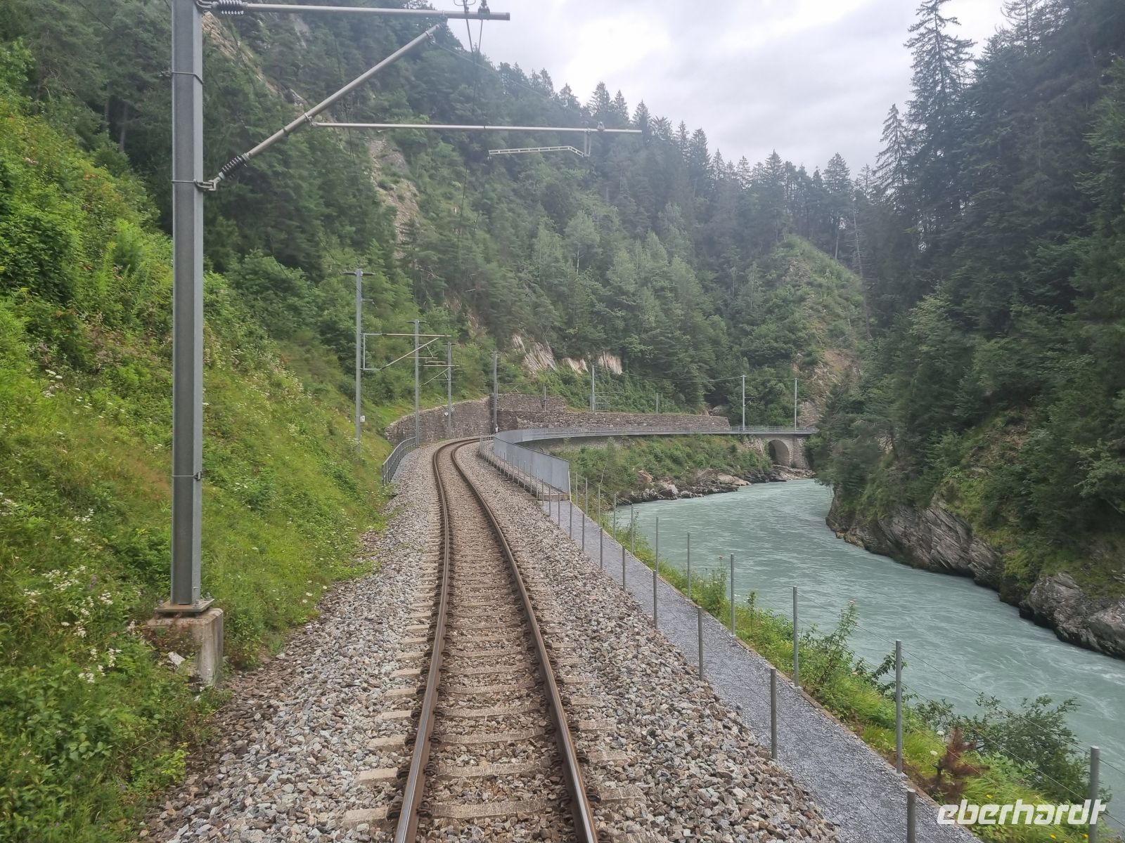 Fahrt mit dem Glacier-Express (entlang des Vorderrheins...)