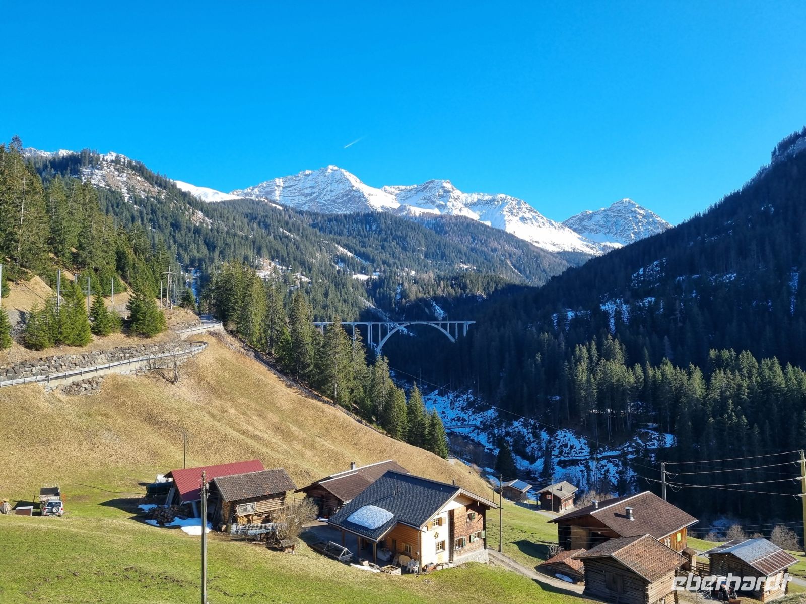 Fahrt mit der Arosa-Bahn durch das Schanfigg - Langwieser Viadukt