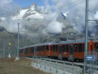 Fahrt mit der Gornergratbahn zurück nach Zermatt