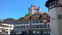 Thun, Stadtführerin mit Elsbeth Aebersold,Rathausplatz