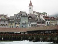 Thun: Altstadtkirche und Schleusenbrücke