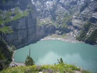 Wanderung über den Heuberg mit Blick auf den Oeschinensee