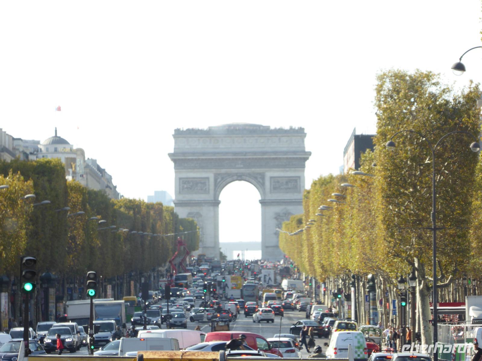 Paris, Blick auf den Arc-de-Triomphe