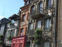 Typische Häuserfassade