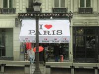 Auf den Champs-Elysées in Paris