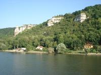 Felsen wie in der Sächsischen Schweiz - nur aus Kalkgestein 