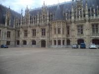 Fassade des Justizpalastes von Rouen