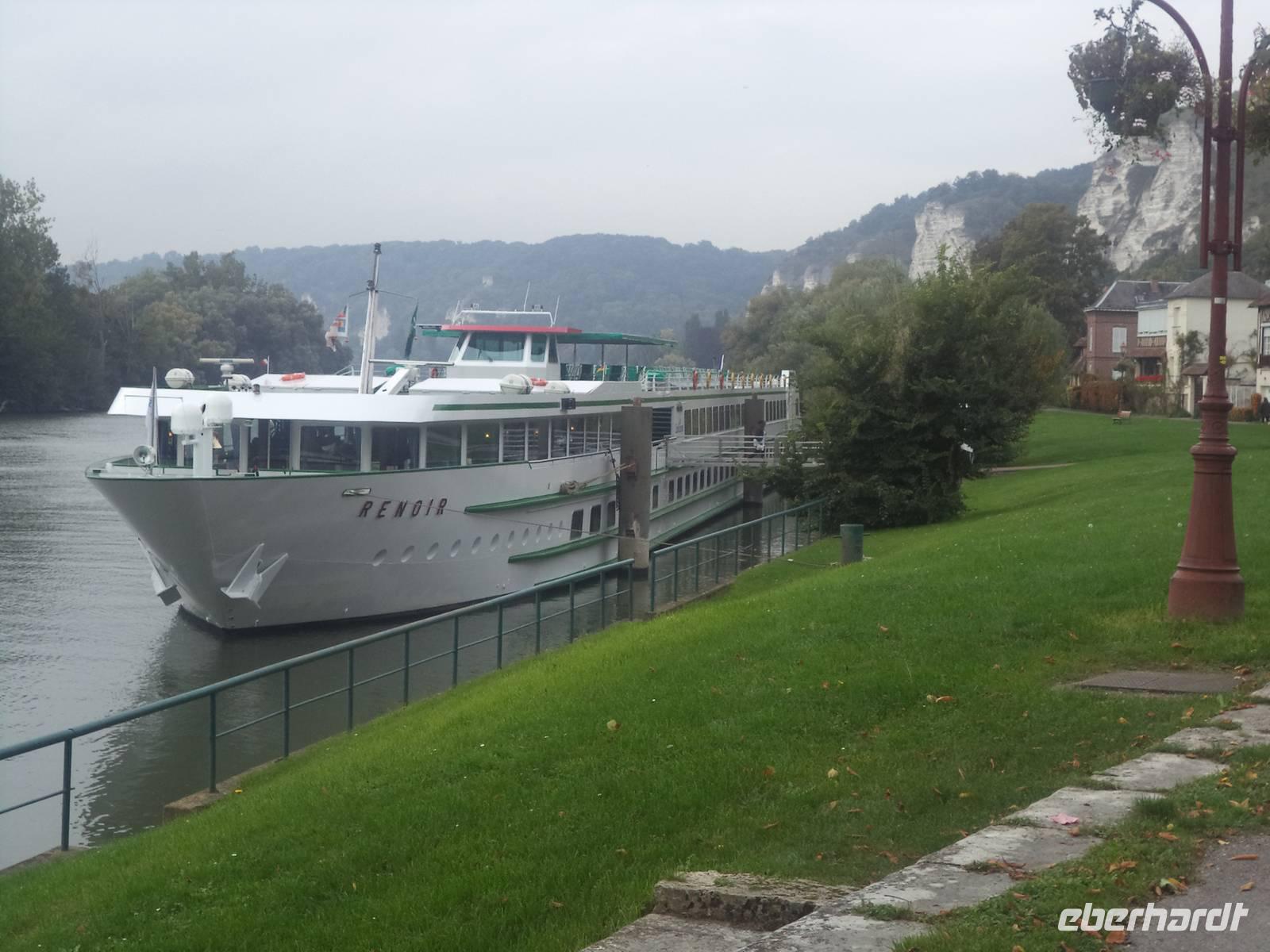 Unser Schiff am Ufer von Les Andelys