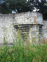 In Mantes-la-Jolie