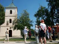 Eberhardt- Reisegruppe im Museumsdorf Sirogojno