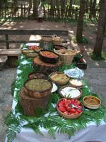 Mittagessen im Ethnodorf Sirogojno