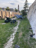 Waffenausstellung im Festungsgraben