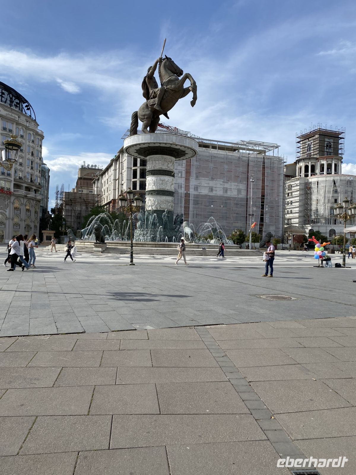 Eines der vielen Monumente in der Innenstadt für Alexander den Großen