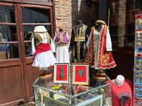 Volkstracht für die kleinen Albaner